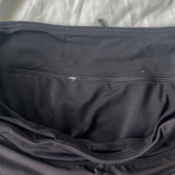 Lululemon black size 8 speed up shorts - Picture 6 of 8